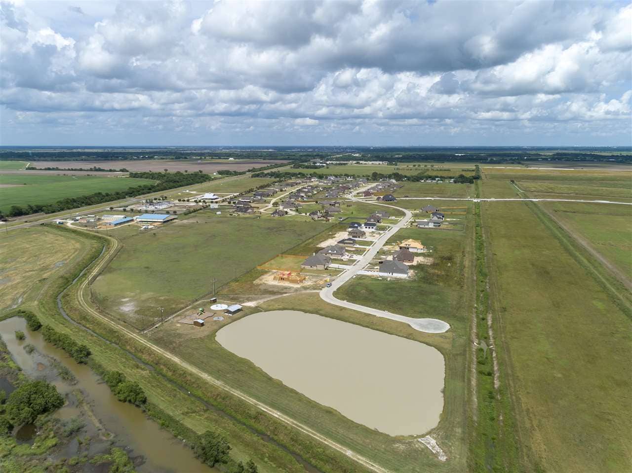 For Sale 3520 S Pine Island Levee Rd., Beaumont, TX 77713 1.0 Acre