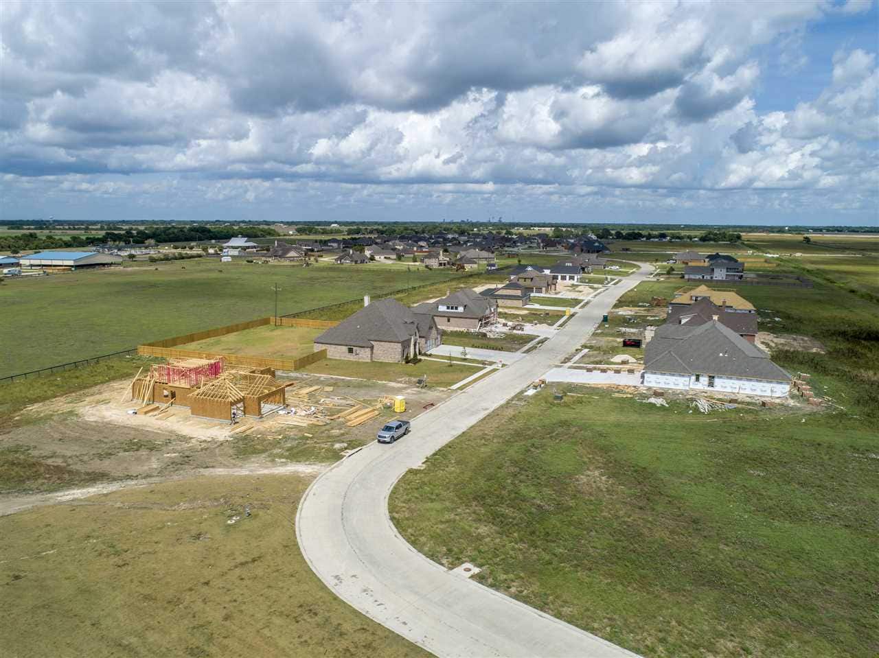 For Sale 3520 S Pine Island Levee Rd., Beaumont, TX 77713 1.0 Acre